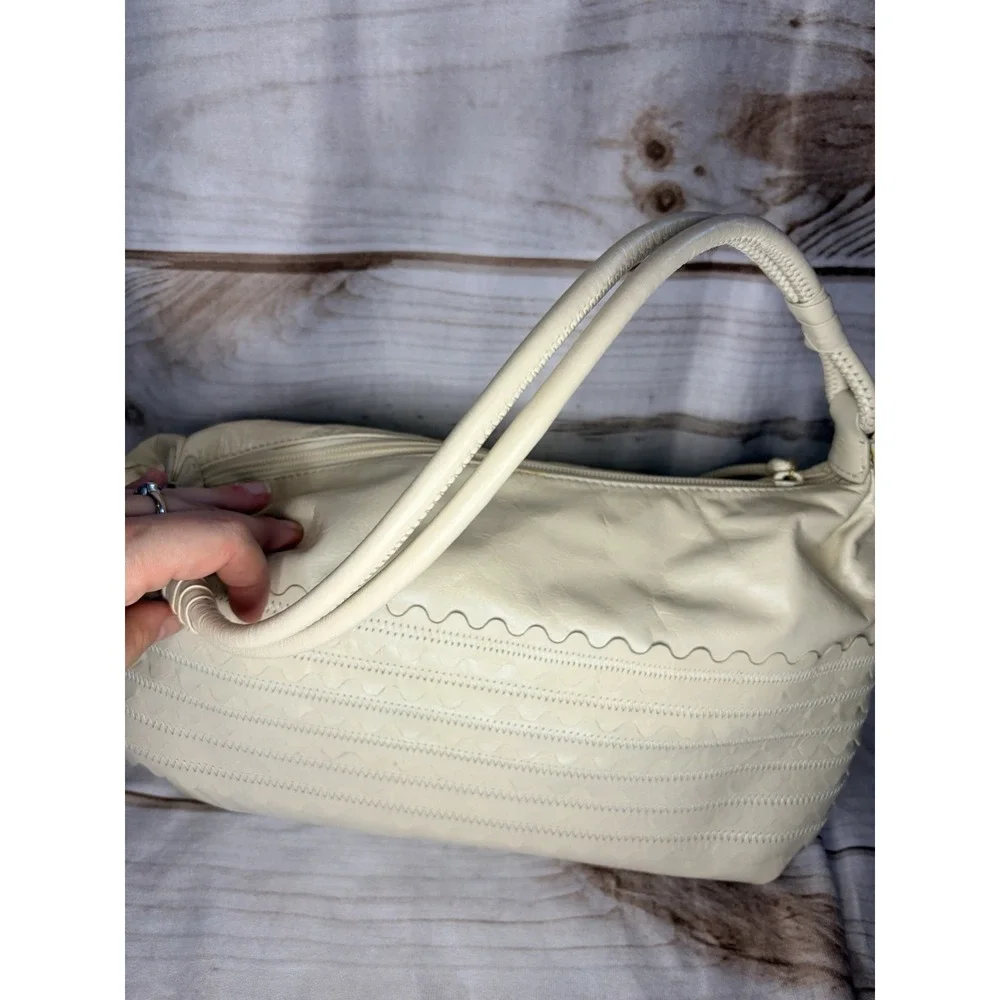 Vintage Sigrid Olsen 100%‎ Leather Hobo Shoulder Bag Ivory Detailed Zip Closure